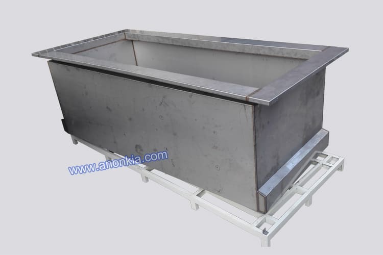 A Large Industrial Ultrasonic Cleaner with Huge Cleaning Tank